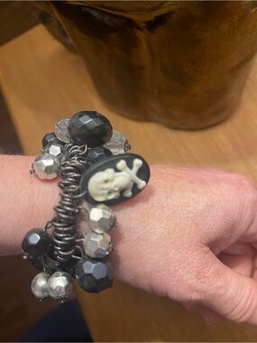 Source Unknown Black and Silver Skull Cameo Charm Bracelet - Women Jewelry
